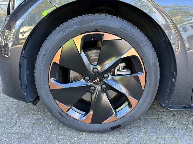 Cupra Born Adrenaline One 62 kWh, Stuur/stoel verwarming, Camera, Carplay, ALL IN prijs!