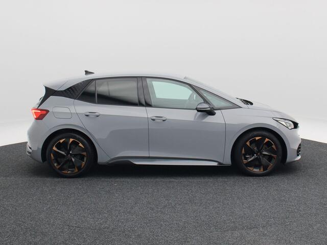 Cupra Born Performance One 62 kWh 204 Pk | Stoel/Stuurverwarming | Camera | Adaptive Cruise | Navigatie | 18 Inch | 66.591 Km !!