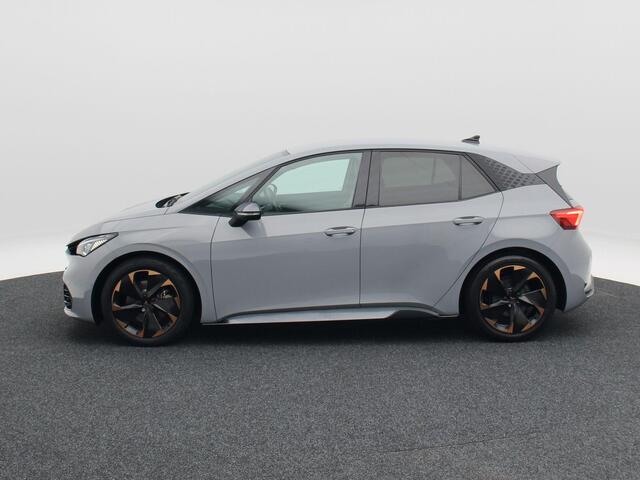Cupra Born Performance One 62 kWh 204 Pk | Stoel/Stuurverwarming | Camera | Adaptive Cruise | Navigatie | 18 Inch | 66.591 Km !!