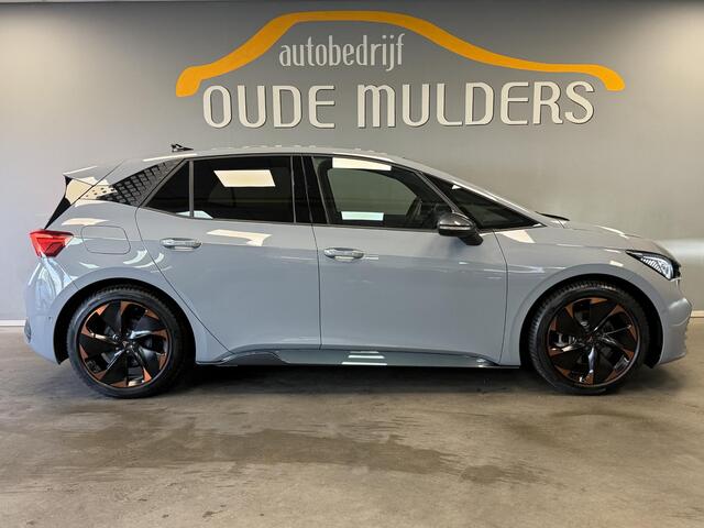 Cupra Born Copper Edition 62 kWh | Adaptive cruise | Massage | Beats | Elektr. verstelbare voorstoelen | Alcantara | Stoelverwarming | Carplay