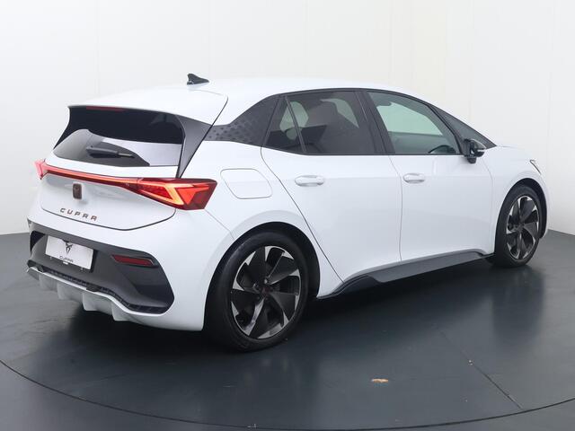 Cupra Born Adrenaline 62 kWh | 231 PK | SoH 89% | Adaptive cruise control | Achteruitrijcamera | Beats Audio Surround | Kuipstoelen | Navigatiesysteem | Stoelverwarming | Parkeersensoren | Apple Carplay/Android Auto | Gratis regulier onderhoud t/m 09-09-2029 | – foto 5
