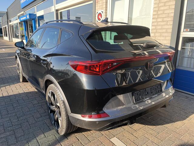 Cupra Formentor 1.4 e-Hybrid Adrenaline / AUTOMAAT/ DIGITAL DASH/ PARK. SENSOREN/ KEYLESS/ ADAPT. CRUISE/ FULL LINK/ NAVI/ DAB/ STOELVERWARMING