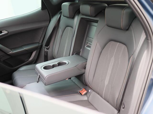 Cupra Formentor 1.4 e-Hybrid VZ Copper Edition 245PK DSG Panoramadak, adaptieve cruise controle, achteruitrijcamera, side assist, park assist, stuurverwarming, keyless, trekhaak, 19'' lichtmetaal