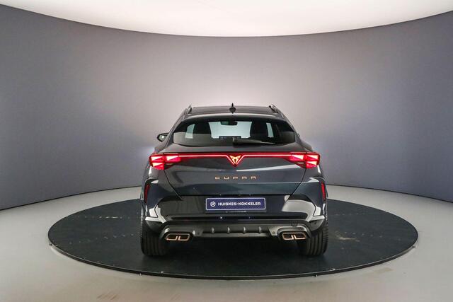 Cupra Formentor Business 1.5 TSI eHybrid 204pk DSG Automaat Panoramadak, Elektrische achterklep, Adaptive cruise control, 360 camera, Navigatie, Achteruitrijcamera