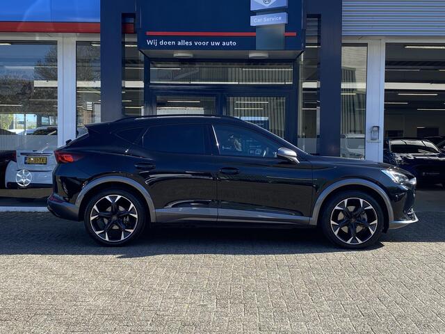 Cupra Formentor 1.4 e-Hybrid Adrenaline / Automaat / NL-Auto / 33.000 KM / Apple-Carplay & Android-Auto / Adaptieve Cruise-Control / Electronic Climate-Control / Stoelverwarming / Stuurverwarming / Dodehoek-Detectie / Keyless / DAB Radio-Bluetooth / Navi / LED / Draadloz