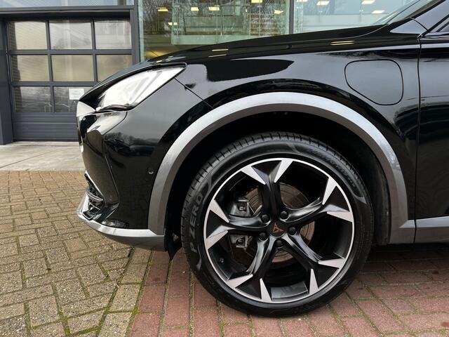 Cupra Formentor 1.4 e-Hybrid 204pk DSG Adrenaline / LED / Navigatie / Stuur & Stoelverwarming / Keyless / 19" LMV