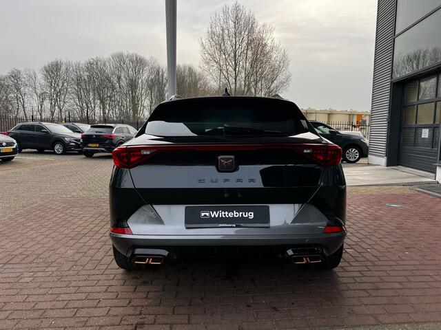 Cupra Formentor 1.4 e-Hybrid 204pk DSG Adrenaline / LED / Navigatie / Stuur & Stoelverwarming / Keyless / 19" LMV