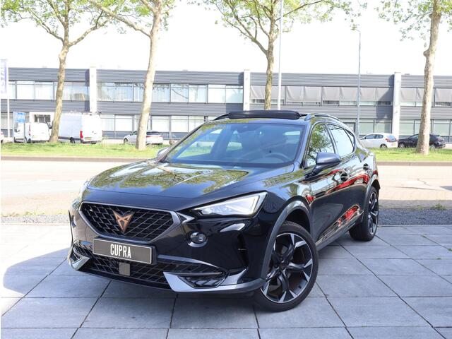 Cupra Formentor 1.5 TSI Panodak | Camera | Keyless | Elektrische kofferklep | Dodehoek | 19"Inch |