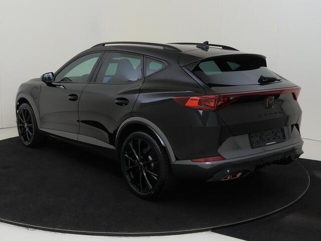 Cupra Formentor 1.4 e-Hybrid VZ Performance | Trekhaak | Parkeerassistent | Stoel- en stuurwielverwarming | Dodehoek detectie | Keyless | Achteruitrijcamera | Navigatie |
