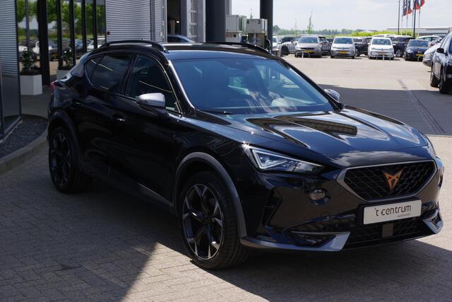 Cupra Formentor 1.4 e-Hybrid 204 PK Adrenaline PHEV, Groot-Navigatie, Camera, Sfeerverlichting, Stoel- en Stuurverwarming,