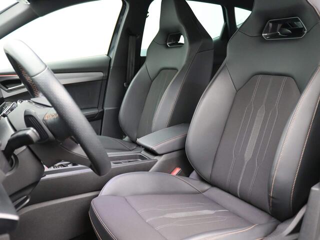 Cupra Formentor 1.4 e-Hybrid VZ Performance 245PK DSG achteruitrijcamera, stuur-stoelverwarming, panoramadak, doedehoekassistent, adaptieve cruise, virtual pedal, 19" lichtmetaal