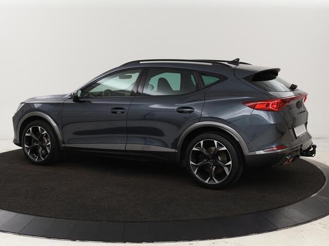 Cupra Formentor 1.4 e-Hybrid VZ | 245pk | Trekhaak | Stoel & stuurverwarming | Camera | Adaptive cruise | Sfeerverlichting | Keyless | Full LED | PHEV