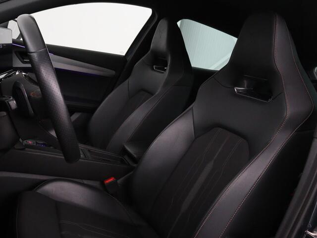 Cupra Formentor 1.4 e-Hybrid VZ | 245pk | Trekhaak | Stoel & stuurverwarming | Camera | Adaptive cruise | Sfeerverlichting | Keyless | Full LED | PHEV
