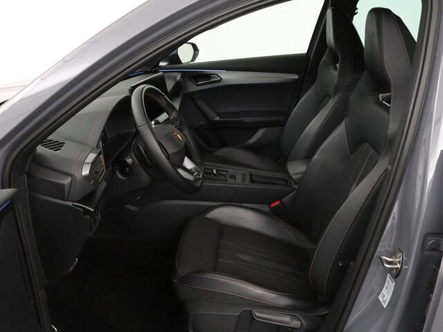 Cupra Formentor 1.4 e-Hybrid VZ | 245pk | Stoel & stuurverwarming | Carplay | Camera | Adaptive cruise | Navigatie | Sfeerverlichting | Keyless | Full LED | PHEV