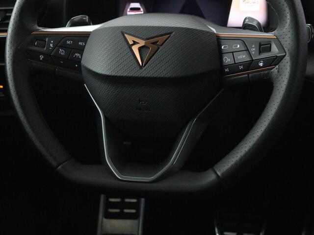 Cupra Formentor 1.4 e-Hybrid VZ | 245pk | Stoel & stuurverwarming | Carplay | Camera | Adaptive cruise | Navigatie | Sfeerverlichting | Keyless | Full LED | PHEV