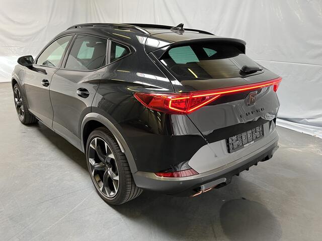 Cupra Formentor 1.4 e-Hybrid VZ Performance / AUTOMAAT/ PANO/ 245 PK/ 19" LMV/ FULL LINK/ ADAPT. CRUISE/ DIGITAL DASH/ PARK. SENSOREN + CAMERA/ RIJ-MODI/ STOEL-STUUR VERWARM./ NAVI/ MATRIX/ DAB/ CLIMA
