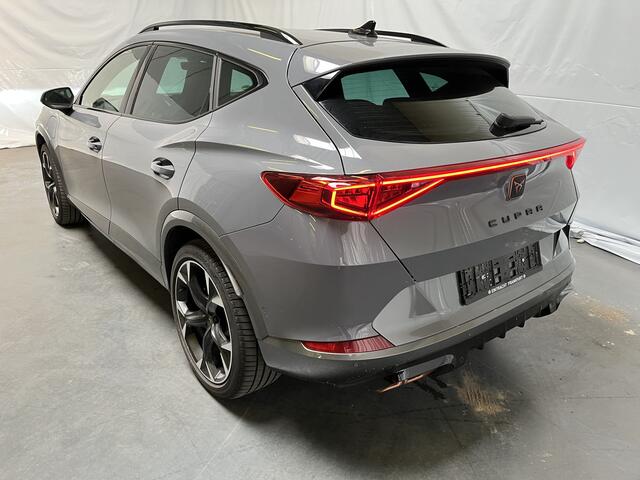 Cupra Formentor 1.4 e-Hybrid VZ Performance / AUTOMAAT/ 245 PK/ 19" LMV/ FULL LINK/ ADAPT. CRUISE/ DIGITAL DASH/ PARK. SENSOREN + CAMERA/ RIJ-MODI/ STOEL-STUUR VERWARM./ NAVI/ MATRIX/ DAB/ CLIMA