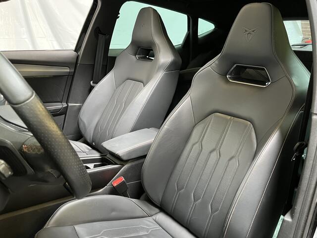 Cupra Formentor 1.4 e-Hybrid VZ Black Edition / AUTOMAAT/ PANO/ 245 PK/ ELEKTR. TREKHAAK/ LEDER/ ELEKTR. STOEL/ 19" LMV/ FULL LINK/ ADAPT. CRUISE/ DIGITAL DASH/ PARK. SENSOREN + 360 CAMERA/ RIJ-MODI/ STOEL-STUUR VERWARM./ NAVI/ MATRIX/ D