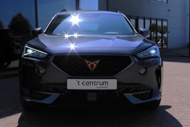 Cupra Formentor 1.4 e-Hybrid VZ Performance, Adap. Cruise Control, Kuipstoelen, Winterpakket, Sfeerverlichting