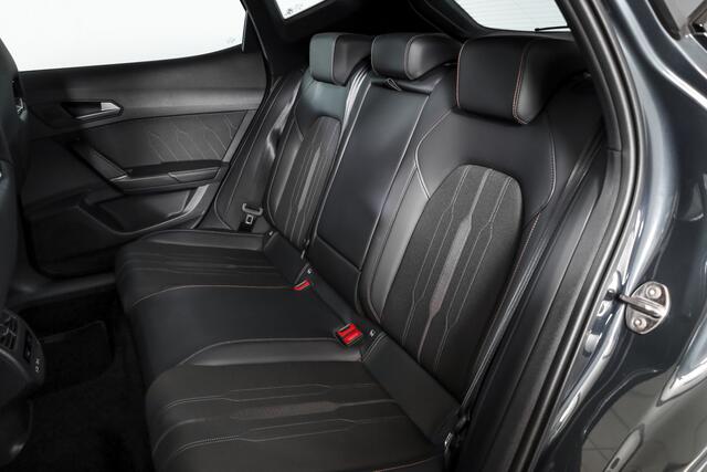 Cupra Formentor 1.4 e-Hybrid |245PK| VZ Performance - Automaat | Camourflage Green | Dig.Cockpit | Adapt.Cruise | Stoel-+Stuurverw. | PDC | 360 Camera | NAV+App.Connect | ECC | Afn.Trekhaak | LM 19" |