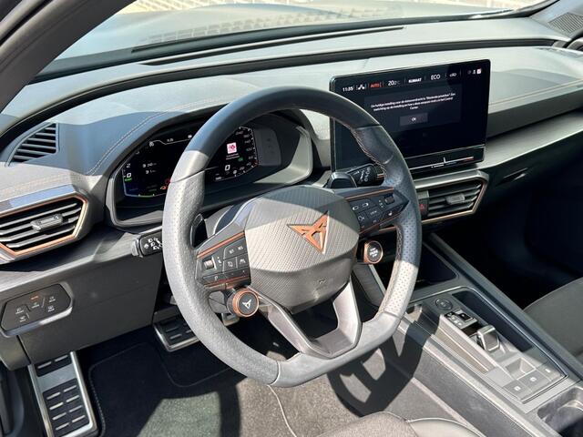 Cupra Formentor 1.4 E-HYB VZ PERF L. - NL auto - Originele matte lak - PANO