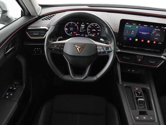 Cupra Formentor 1.4 e-Hybrid | Carplay | Camera | Adaptive cruise | Stuurverwarming | Sportstoelen | Keyless | Sfeerverlichting | Full LED | PHEV | Plug In