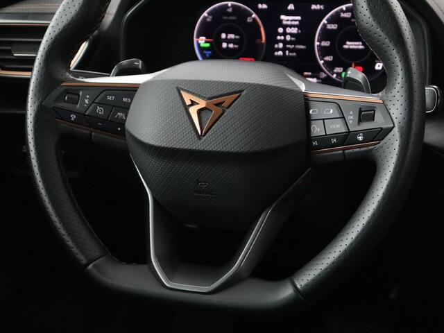 Cupra Formentor 1.4 e-Hybrid | Carplay | Camera | Adaptive cruise | Stuurverwarming | Sportstoelen | Keyless | Sfeerverlichting | Full LED | PHEV | Plug In