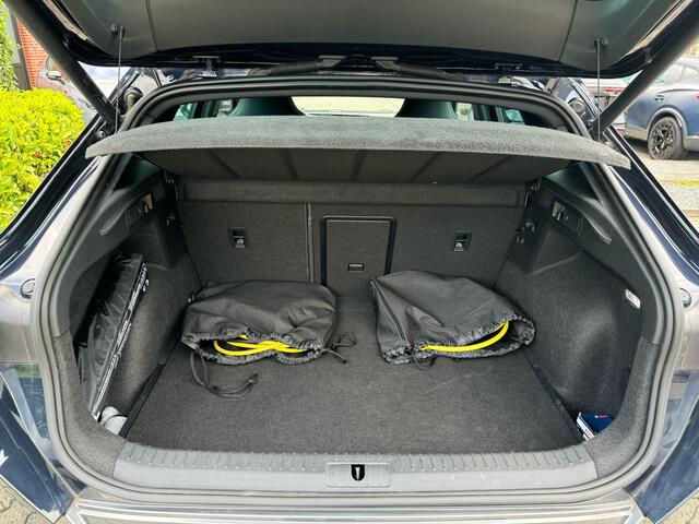 Cupra Formentor 1.4 e-Hybrid VZ Performance cruise, navi, elek kofferbak, sportstoelen