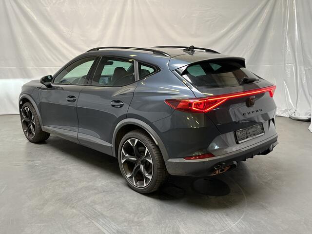 Cupra Formentor 1.4 e-Hybrid VZ Performance / AUTOMAAT/ 245 PK/ ELEKTR. STOEL/ ELEKTR. TREKHAAK/ KEYLESS/ 19" LMV/ ADAPT. CRUISE/ KEYLESS/ DIGITAL DASH/ PARK. SENSOREN + 360 CAMERA/ RIJ-MODI/ STOEL-STUUR VERWARM./ NAVI/ MATRIX/ DAB