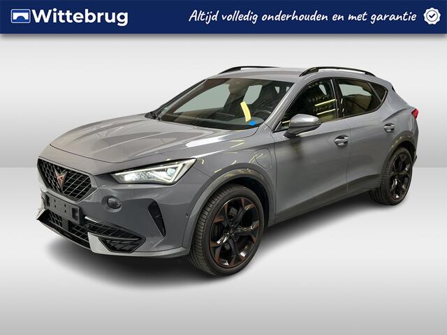 Cupra Formentor 1.4 e-Hybrid VZ Performance / AUTOMAAT/ 245 PK/ ELEKTR. TREKHAAK/ KEYLESS/ 19" LMV/ ADAPT. CRUISE/ KEYLESS/ DIGITAL DASH/ PARK. SENSOREN + CAMERA/ RIJ-MODI/ STOEL-STUUR VERWARM./ NAVI/ MATRIX/ DAB/ CLIMA