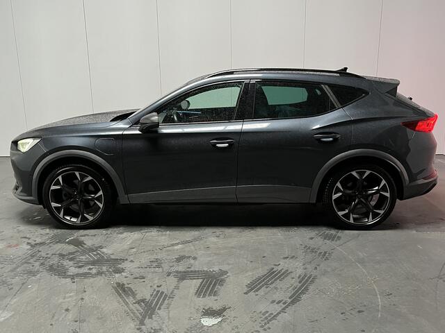 Cupra Formentor 1.4 e-Hybrid Black Edition / AUTOMAAT/ PANO/ LEER/ 19.000 KM/ 360 CAMERA/ ELEK. ACHTERKLEP/ MEMORY SEATS/ DODE HOEK/ KEYLESS/ LED/ STOEL-STUURVERWARM./ FULL LINK/ ADAPT. CRUISE/ NAVI/ CLIMA/ DAB/ 19" LMV