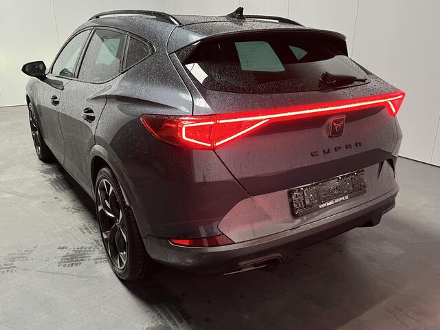 Cupra Formentor 1.4 e-Hybrid Black Edition / AUTOMAAT/ PANO/ LEER/ 19.000 KM/ 360 CAMERA/ ELEK. ACHTERKLEP/ MEMORY SEATS/ DODE HOEK/ KEYLESS/ LED/ STOEL-STUURVERWARM./ FULL LINK/ ADAPT. CRUISE/ NAVI/ CLIMA/ DAB/ 19" LMV