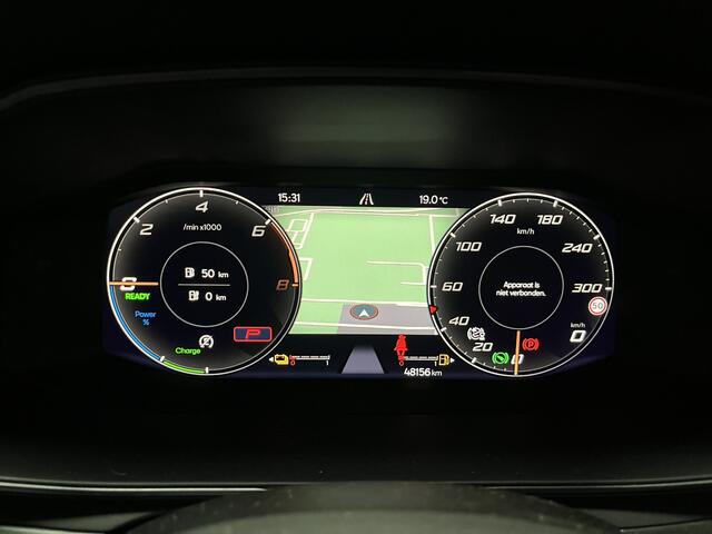 Cupra Formentor 1.4 e-Hybrid Performance / AUTOMAAT/ PANO/ ELEKTR. STOEL/ NAVI/ LED/ FULL-LINK/ CLIMA/ 19" LMV/ PARK. SENSOREN + CAMERA/ DAB/ KEYLESS