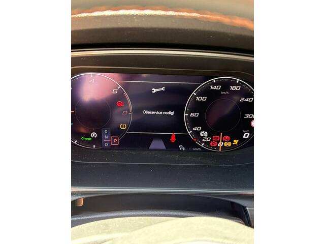 Cupra Formentor 1.4 e-Hybrid Performance 1e eigenaar 19INCH,CAMERA f1 stuur Dealer onderhouden 204pk