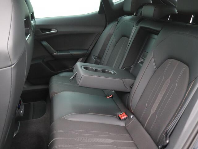 Cupra Formentor 1.4 e-Hybrid VZ Performance 245PK DSG Pano-Schuifdak, Adaptieve Cruise Controle, 360gr. Camera, Keyless, Side Assist, Stoel-Stuurverwarming, Trekhaak, 19" LM Velgen