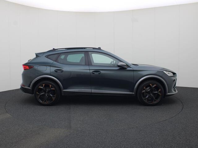 Cupra Formentor 1.4 e-Hybrid/245PK VZ Performance · Panoramadak · Apple Car Play · Navigatie · Camera + Parkeersensoren · Elektrisch stoelen ·