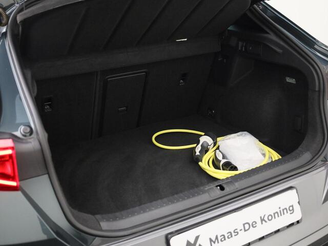 Cupra Formentor 1.4 e-Hybrid/245PK VZ Performance · Panoramadak · Apple Car Play · Navigatie · Camera + Parkeersensoren · Elektrisch stoelen ·