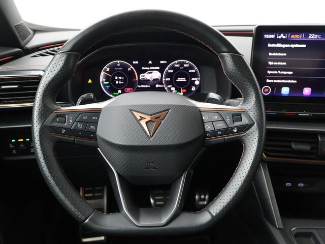 Cupra Formentor 1.4 e-Hybrid VZ Performance | 245 PK | SoH 94% | Trekhaak wegklapbaar | Panoramadak | Achteruitrijcamera | Navigatiesysteem |