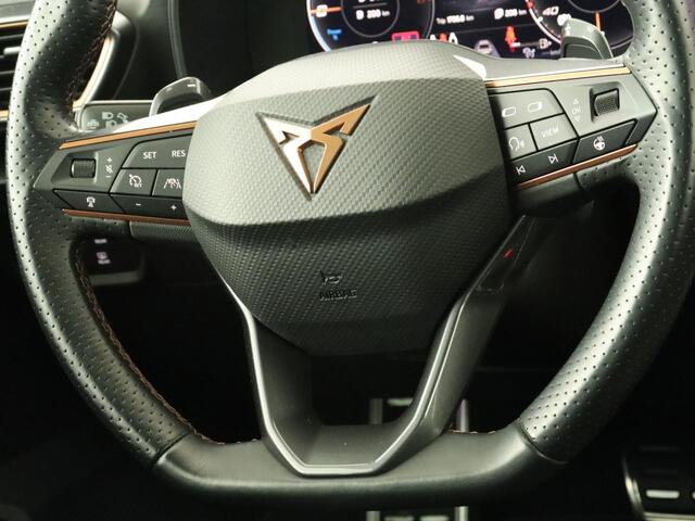 Cupra Formentor 1.4 e-Hybrid VZ | 245pk | Stoel & stuurverwarming | 360 Camera | Carplay | Adaptive cruise | Navigatie | Sfeerverlichting | Keyless | Full LED | PHEV | Plug In