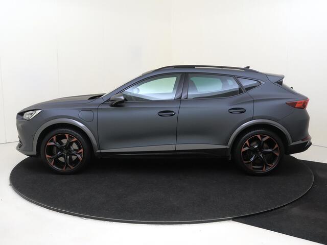 Cupra Formentor 1.4 e-Hybrid VZ Performance | Panoramadak | Parkeerassistent | 3-zone airco | Adaptieve demping systeem | Keyless | Dodehoek detectie | Stoel-en stuurwielverwarming |