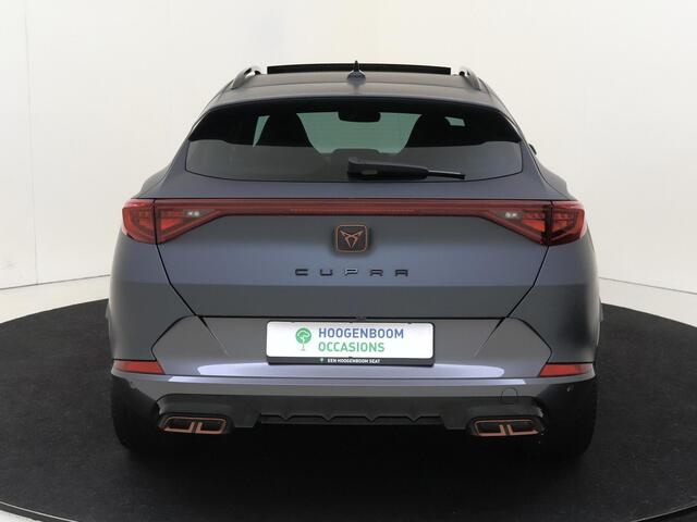 Cupra Formentor 1.4 e-Hybrid VZ Performance | Panoramadak | Parkeerassistent | 3-zone airco | Adaptieve demping systeem | Keyless | Dodehoek detectie | Stoel-en stuurwielverwarming |