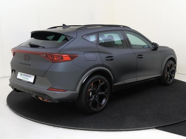 Cupra Formentor 1.4 e-Hybrid VZ Performance | Panoramadak | Parkeerassistent | 3-zone airco | Adaptieve demping systeem | Keyless | Dodehoek detectie | Stoel-en stuurwielverwarming |