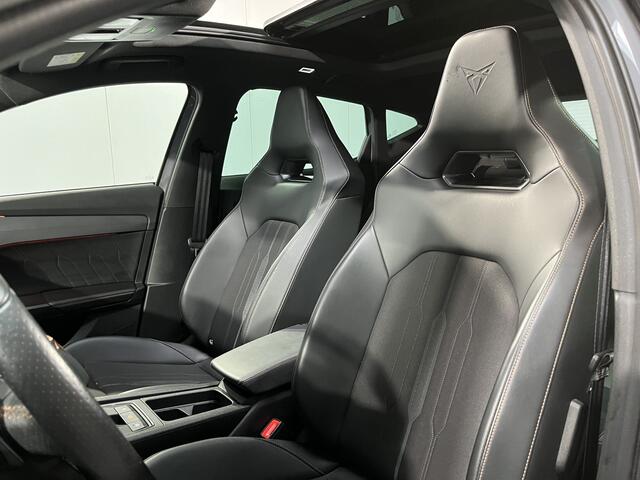 Cupra Formentor 1.4 e-Hybrid VZ Performance / AUTOMAAT/ 245 PK/ PANO/ PARK. SENSOREN/ DODE HOEK/ DCC/ KEYLESS/ STOEL-STUURVERWARM./ TRAVEL ASSIST/ ADAPT. CRUISE/ FULL LINK/ NAVI/ CLIMA/ DAB/ 19" LMV