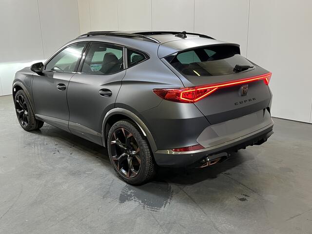 Cupra Formentor 1.4 e-Hybrid VZ Black Edition / AUTOMAAT/ LEDER/ PANO/ ELEKTR. TREKHAAK/ KEYLESS/ ELEKTR STOEL./ PARK. SENSOREN + CAMERA/ RIJ-MODI/ FULL LINK/ CLIMA 3-ZONE/ STOEL-STUUR VERWARM.