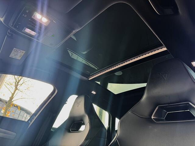 Cupra Formentor 1.4 E-HYBRID 245PK VZ PERF. - PANO - TREKH. - MATRIX