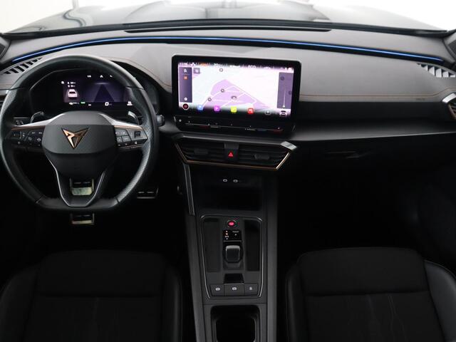 Cupra Formentor 1.4 eHybrid VZ | 245pk | Stoelverwarming | Camera | Adaptive cruise | Sfeerverlichting | Navigatie | Keyless | 19'' | Stuurverwarming | Full LED | Sportstoelen | PHEV | Plug In