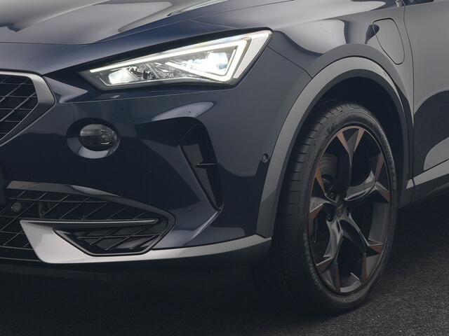 Cupra Formentor 1.4 e-Hybrid VZ Copper Edition Plug In Hybrid 245pk Dealer O.H. PHEV | Panodak | Adaptive Cruise | Keyless | Sportstoelen Verwarmd | Virtual | 19"L.M | Sfeerverlichting |