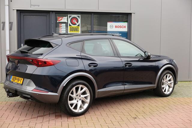 Cupra Formentor 1.4 e-Hybrid 204pk Business. Led , Trekhaak , PDC , Clima, Stuurwiel verwarmd , LMV , Carplay, etc .