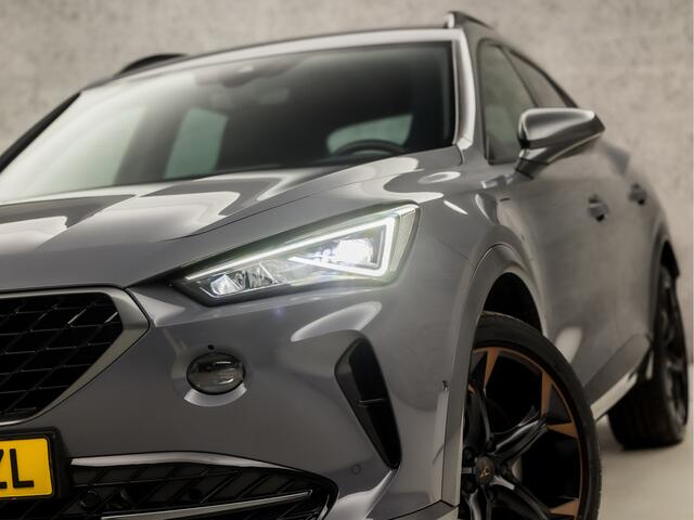 Cupra Formentor 1.4 e-Hybrid VZ Performance 245Pk Automaat (APPLE CARPLAY, GROOT NAVI, MEMORY SEATS, LEDER, KUIPSTOELEN, 360 CAMERA, STUUR/STOELVERWARMING, ADAPTIVE CRUISE, SFEERVERLICHTING, NIEUWSTAAT)