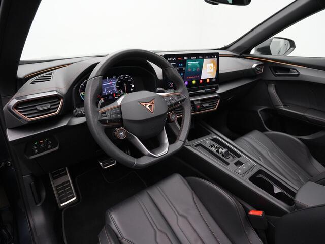 Cupra Formentor 1.4 e-Hybrid 245 pk DSG VZ Performance | Panoramadak | Sabelt CUP-kuipstoelen | Adaptief sportonderstel | Stuur-/stoelverwarming